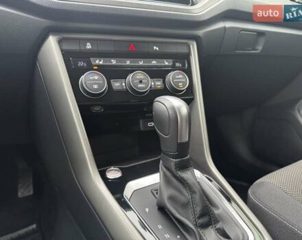 Синий Фольксваген Ти-Рок, объемом двигателя 1.5 л и пробегом 76 тыс. км за 23950 $, фото 22 на Automoto.ua