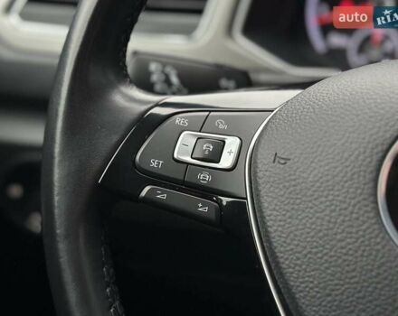 Синий Фольксваген Ти-Рок, объемом двигателя 1.5 л и пробегом 96 тыс. км за 23300 $, фото 19 на Automoto.ua