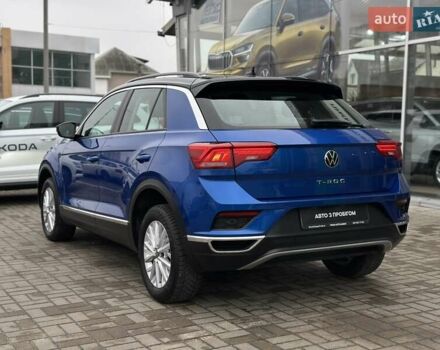 Синий Фольксваген Ти-Рок, объемом двигателя 1.5 л и пробегом 96 тыс. км за 23300 $, фото 3 на Automoto.ua