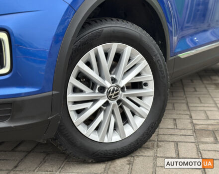 Синий Фольксваген Ти-Рок, объемом двигателя 1.5 л и пробегом 96 тыс. км за 23300 $, фото 1 на Automoto.ua