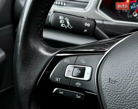 Синий Фольксваген Ти-Рок, объемом двигателя 1.5 л и пробегом 39 тыс. км за 23500 $, фото 14 на Automoto.ua