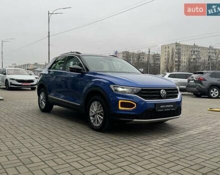 Синий Фольксваген Ти-Рок, объемом двигателя 1.5 л и пробегом 76 тыс. км за 23950 $, фото 3 на Automoto.ua