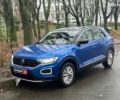 Синий Фольксваген Ти-Рок, объемом двигателя 1.5 л и пробегом 120 тыс. км за 21490 $, фото 1 на Automoto.ua