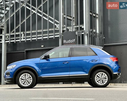 Синий Фольксваген Ти-Рок, объемом двигателя 1.5 л и пробегом 39 тыс. км за 23500 $, фото 4 на Automoto.ua