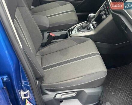 Синий Фольксваген Ти-Рок, объемом двигателя 1.5 л и пробегом 120 тыс. км за 21490 $, фото 21 на Automoto.ua