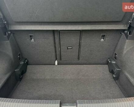 Синий Фольксваген Ти-Рок, объемом двигателя 1.5 л и пробегом 76 тыс. км за 23950 $, фото 15 на Automoto.ua