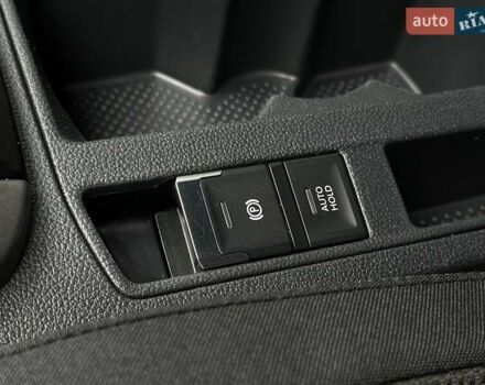 Синий Фольксваген Ти-Рок, объемом двигателя 1.5 л и пробегом 96 тыс. км за 23300 $, фото 31 на Automoto.ua