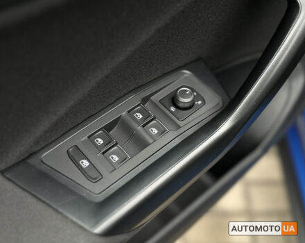 Синий Фольксваген Ти-Рок, объемом двигателя 1.5 л и пробегом 96 тыс. км за 23300 $, фото 17 на Automoto.ua