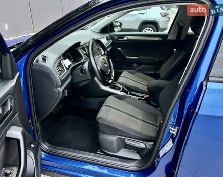 Синий Фольксваген Ти-Рок, объемом двигателя 1.5 л и пробегом 39 тыс. км за 23500 $, фото 11 на Automoto.ua