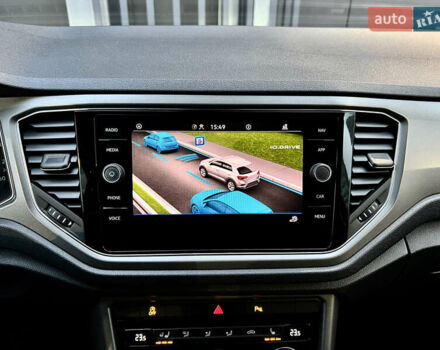 Синий Фольксваген Ти-Рок, объемом двигателя 1.5 л и пробегом 39 тыс. км за 23500 $, фото 25 на Automoto.ua