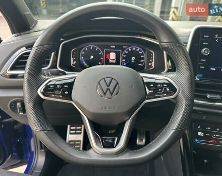 Синий Фольксваген Ти-Рок, объемом двигателя 1.5 л и пробегом 17 тыс. км за 28900 $, фото 54 на Automoto.ua