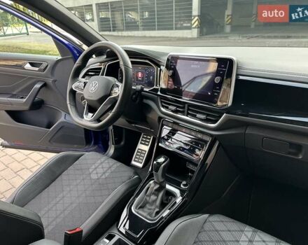 Синий Фольксваген Ти-Рок, объемом двигателя 1.5 л и пробегом 17 тыс. км за 28900 $, фото 44 на Automoto.ua