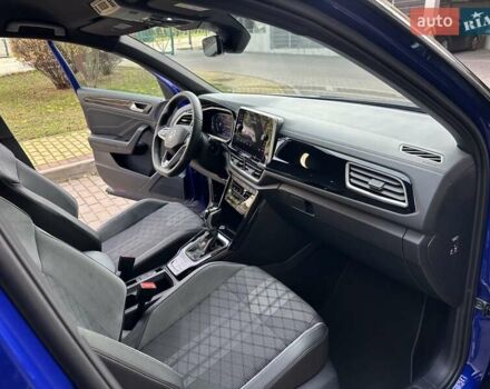 Синий Фольксваген Ти-Рок, объемом двигателя 1.5 л и пробегом 17 тыс. км за 28900 $, фото 42 на Automoto.ua