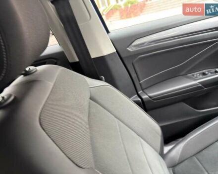 Синий Фольксваген Ти-Рок, объемом двигателя 1.5 л и пробегом 11 тыс. км за 26000 $, фото 7 на Automoto.ua