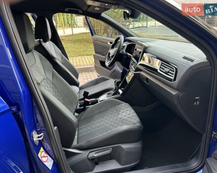 Синий Фольксваген Ти-Рок, объемом двигателя 1.5 л и пробегом 17 тыс. км за 28900 $, фото 41 на Automoto.ua