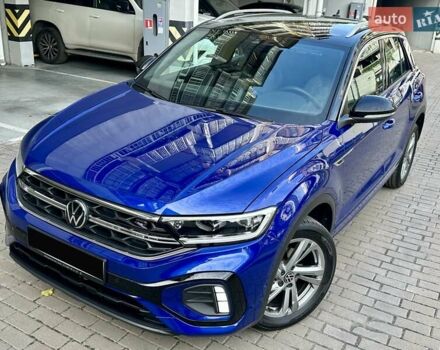 Синий Фольксваген Ти-Рок, объемом двигателя 1.5 л и пробегом 17 тыс. км за 28900 $, фото 65 на Automoto.ua