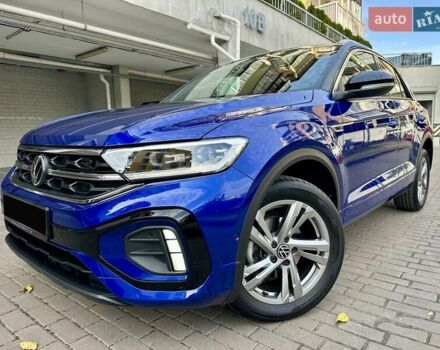 Синий Фольксваген Ти-Рок, объемом двигателя 1.5 л и пробегом 17 тыс. км за 28900 $, фото 23 на Automoto.ua