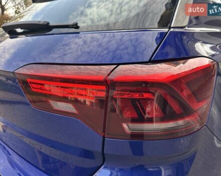 Синий Фольксваген Ти-Рок, объемом двигателя 1.5 л и пробегом 17 тыс. км за 28900 $, фото 32 на Automoto.ua