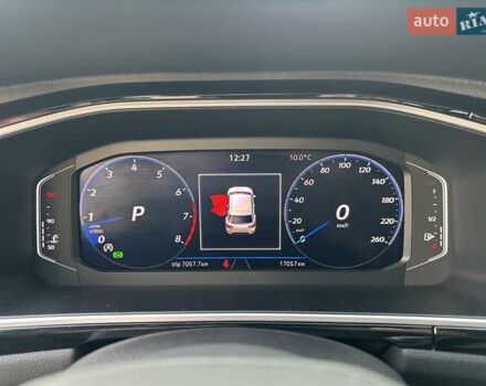 Синий Фольксваген Ти-Рок, объемом двигателя 1.5 л и пробегом 17 тыс. км за 28900 $, фото 61 на Automoto.ua