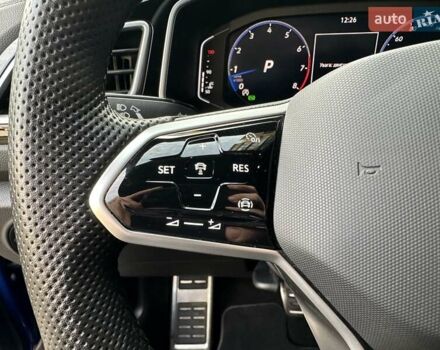 Синий Фольксваген Ти-Рок, объемом двигателя 1.5 л и пробегом 17 тыс. км за 28900 $, фото 53 на Automoto.ua