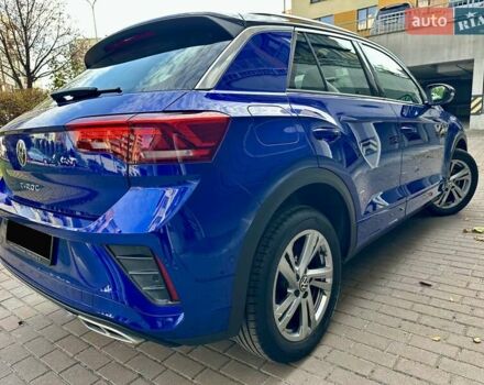 Синий Фольксваген Ти-Рок, объемом двигателя 1.5 л и пробегом 17 тыс. км за 28900 $, фото 24 на Automoto.ua