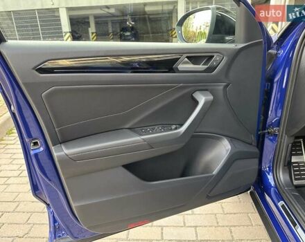 Синий Фольксваген Ти-Рок, объемом двигателя 1.5 л и пробегом 17 тыс. км за 28900 $, фото 45 на Automoto.ua