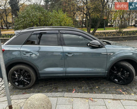 Синий Фольксваген Ти-Рок, объемом двигателя 1.4 л и пробегом 30 тыс. км за 30999 $, фото 3 на Automoto.ua