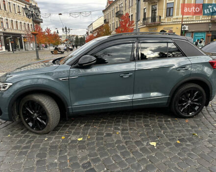 Синий Фольксваген Ти-Рок, объемом двигателя 1.4 л и пробегом 30 тыс. км за 30999 $, фото 2 на Automoto.ua