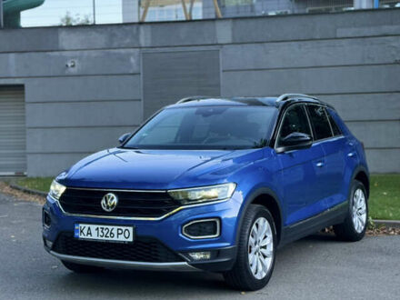 Фольксваген Ті-Рок 2019 у Києві на Automoto.ua Синій Фольксваген Ті-Рок, об'ємом двигуна 1.5 л та пробігом 90 тис. км за 22800 $, фото 1 на Automoto.ua