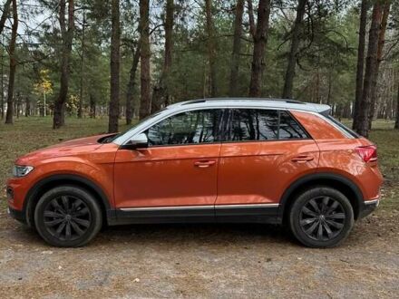 Фольксваген Ті-Рок 2020 у Кропивницькому (Кіровограді) на Automoto.ua Помаранчевий Фольксваген Ті-Рок, об'ємом двигуна 1.5 л та пробігом 33 тис. км за 23000 $, фото 1 на Automoto.ua