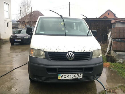Фольксваген T5 (Transporter) груз-пасс. 2004 у Іршава на Automoto.ua Білий Фольксваген T5 (Transporter) груз-пасс., об'ємом двигуна 1.9 л та пробігом 325 тис. км за 8200 $, фото 1 на Automoto.ua