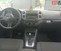 Белый Фольксваген Taigun, объемом двигателя 2 л и пробегом 155 тыс. км за 10000 $, фото 5 на Automoto.ua