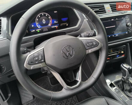 Сірий Фольксваген Taigun, об'ємом двигуна 2 л та пробігом 73 тис. км за 24900 $, фото 6 на Automoto.ua