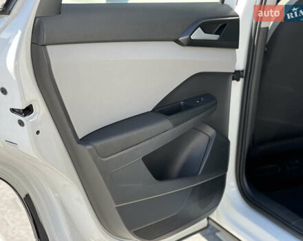 Білий Фольксваген Таос, об'ємом двигуна 1.5 л та пробігом 54 тис. км за 19300 $, фото 27 на Automoto.ua