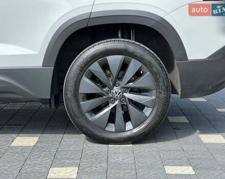 Білий Фольксваген Таос, об'ємом двигуна 1.5 л та пробігом 54 тис. км за 19300 $, фото 8 на Automoto.ua