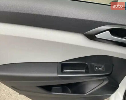 Белый Фольксваген Таос, объемом двигателя 1.5 л и пробегом 49 тыс. км за 21000 $, фото 11 на Automoto.ua