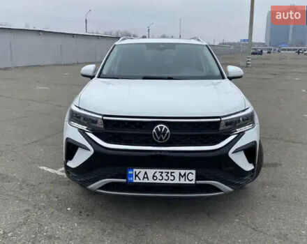 Белый Фольксваген Таос, объемом двигателя 1.5 л и пробегом 49 тыс. км за 21000 $, фото 1 на Automoto.ua