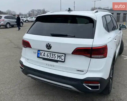 Белый Фольксваген Таос, объемом двигателя 1.5 л и пробегом 49 тыс. км за 21000 $, фото 4 на Automoto.ua
