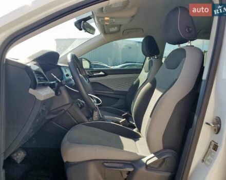 Белый Фольксваген Таос, объемом двигателя 1.5 л и пробегом 35 тыс. км за 5100 $, фото 6 на Automoto.ua