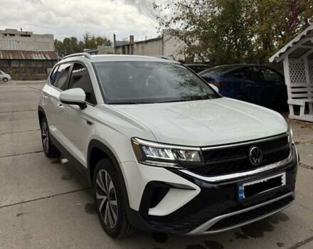Белый Фольксваген Таос, объемом двигателя 1.5 л и пробегом 1 тыс. км за 25900 $, фото 1 на Automoto.ua