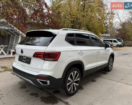 Белый Фольксваген Таос, объемом двигателя 1.5 л и пробегом 1 тыс. км за 25900 $, фото 4 на Automoto.ua