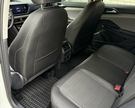 Белый Фольксваген Таос, объемом двигателя 1.5 л и пробегом 1 тыс. км за 25900 $, фото 7 на Automoto.ua