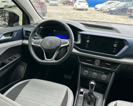 Черный Фольксваген Таос, объемом двигателя 1.5 л и пробегом 130 тыс. км за 17300 $, фото 5 на Automoto.ua