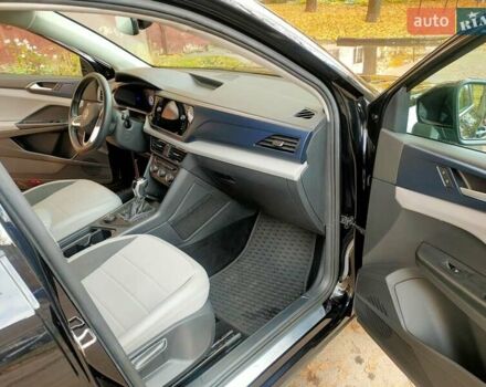 Черный Фольксваген Таос, объемом двигателя 1.5 л и пробегом 55 тыс. км за 20500 $, фото 23 на Automoto.ua