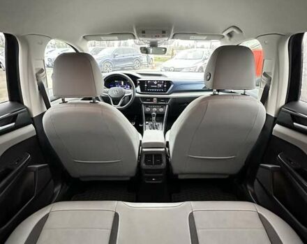 Черный Фольксваген Таос, объемом двигателя 1.5 л и пробегом 55 тыс. км за 19500 $, фото 16 на Automoto.ua