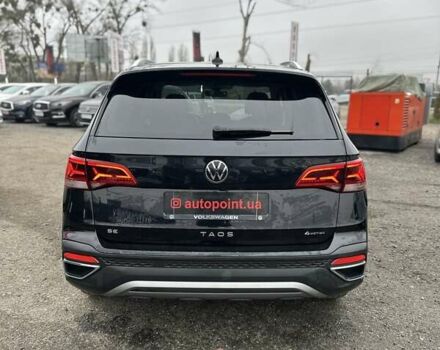 Черный Фольксваген Таос, объемом двигателя 1.5 л и пробегом 55 тыс. км за 19500 $, фото 12 на Automoto.ua