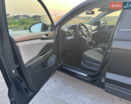 Черный Фольксваген Таос, объемом двигателя 1.5 л и пробегом 77 тыс. км за 18800 $, фото 42 на Automoto.ua