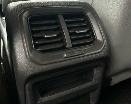 Черный Фольксваген Таос, объемом двигателя 1.5 л и пробегом 55 тыс. км за 19500 $, фото 23 на Automoto.ua