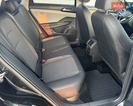 Черный Фольксваген Таос, объемом двигателя 1.5 л и пробегом 77 тыс. км за 18800 $, фото 57 на Automoto.ua