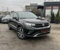Черный Фольксваген Таос, объемом двигателя 1.5 л и пробегом 55 тыс. км за 19500 $, фото 2 на Automoto.ua